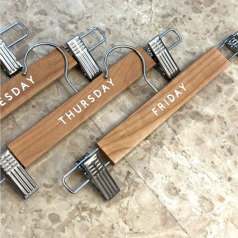 5 Days Weekly Clip Hangers Set